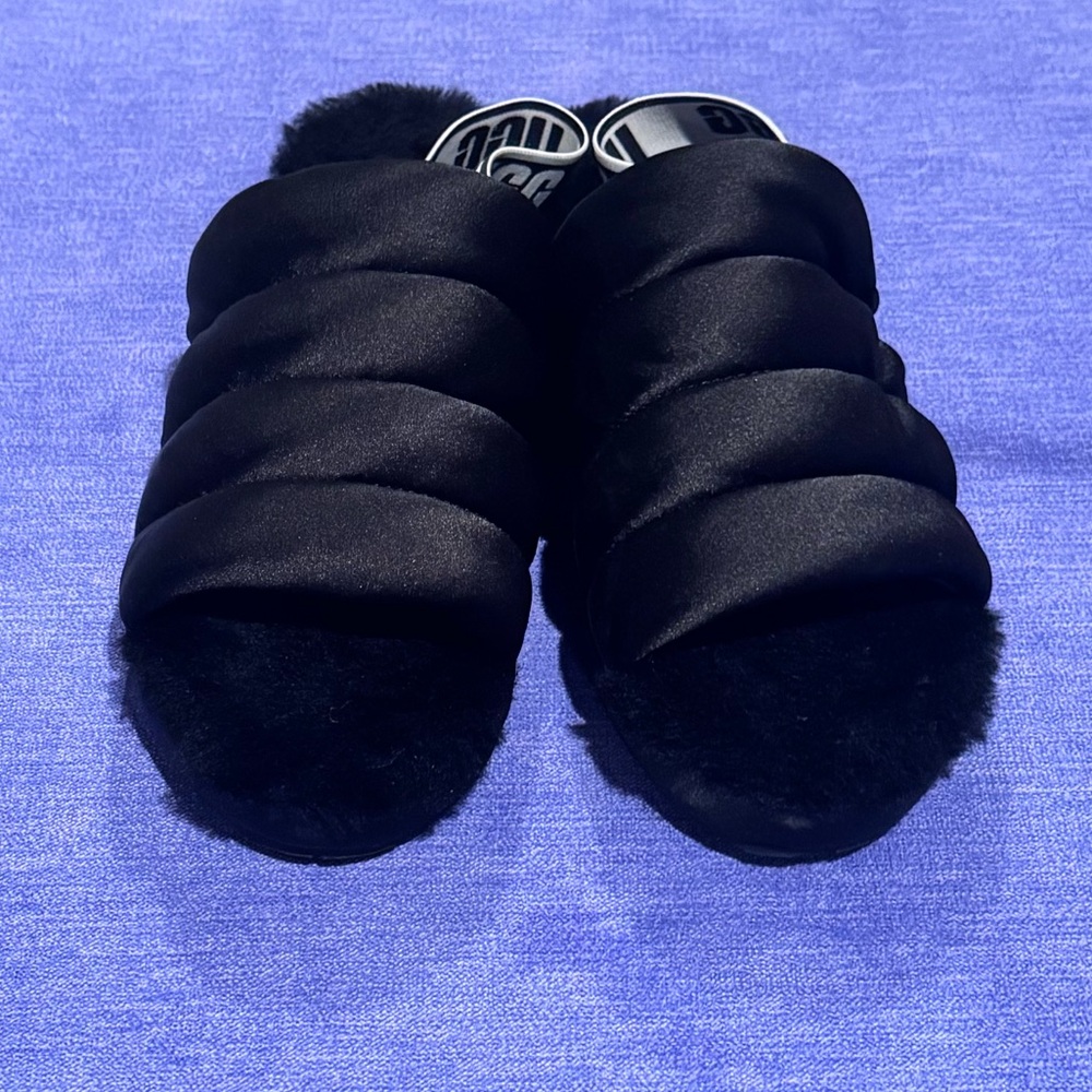 Yeah puff Ugg slides (new without tag or box)